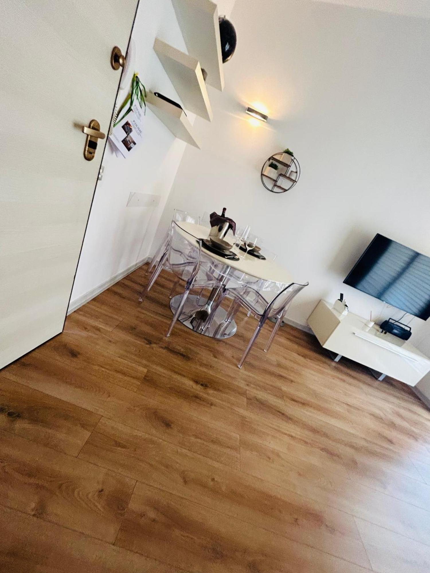 P. Home La Maddalena  Eksteriør billede